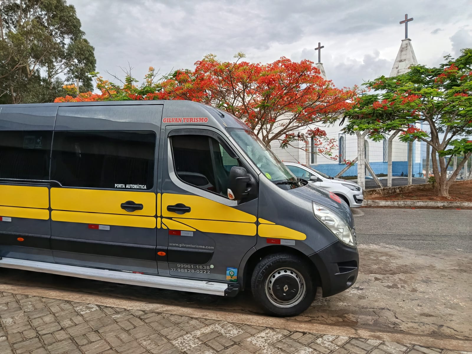 Estrutura para Transporte de Estudantes